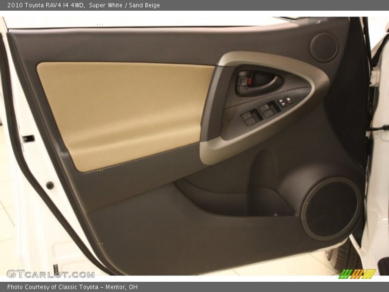 Super White / Sand Beige 2010 Toyota RAV4 I4 4WD
