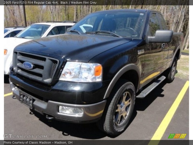Front 3/4 View of 2005 F150 FX4 Regular Cab 4x4