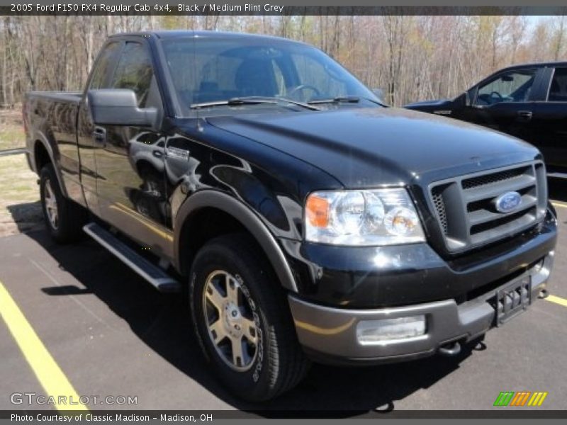 Front 3/4 View of 2005 F150 FX4 Regular Cab 4x4