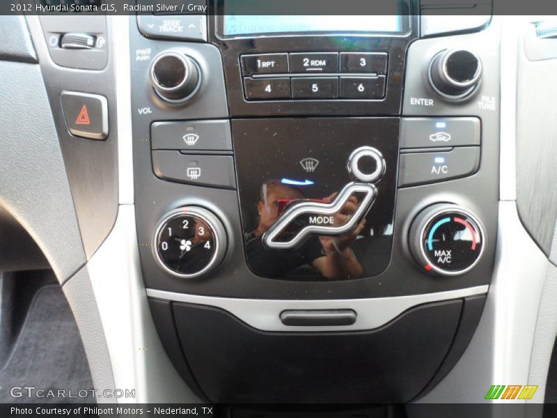 Radiant Silver / Gray 2012 Hyundai Sonata GLS