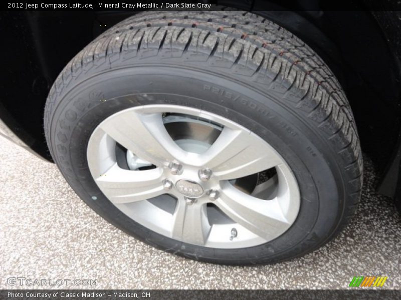 Mineral Gray Metallic / Dark Slate Gray 2012 Jeep Compass Latitude