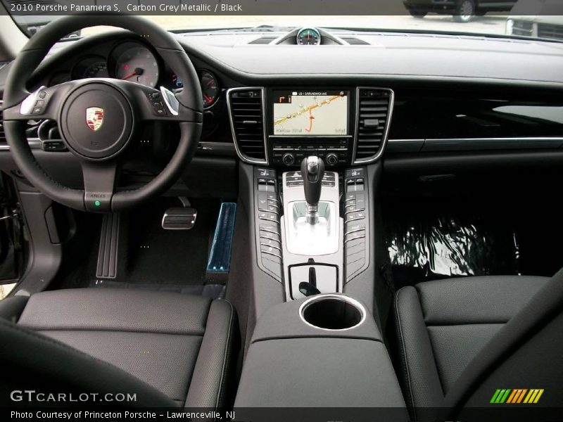 Dashboard of 2010 Panamera S