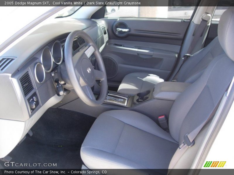 Cool Vanilla White / Dark Slate Gray/Light Graystone 2005 Dodge Magnum SXT