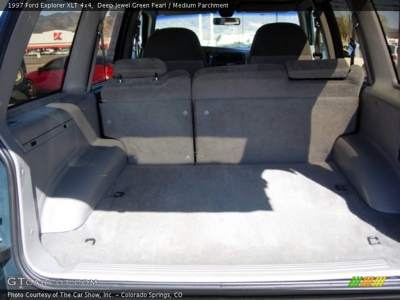 Deep Jewel Green Pearl / Medium Parchment 1997 Ford Explorer XLT 4x4