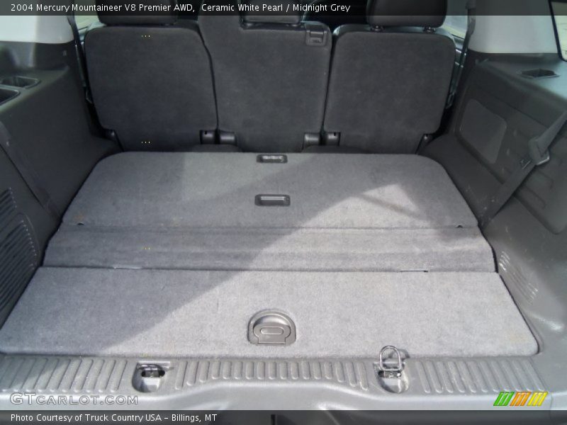 Ceramic White Pearl / Midnight Grey 2004 Mercury Mountaineer V8 Premier AWD