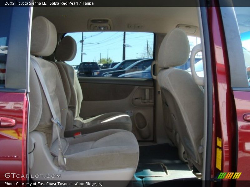 Salsa Red Pearl / Taupe 2009 Toyota Sienna LE