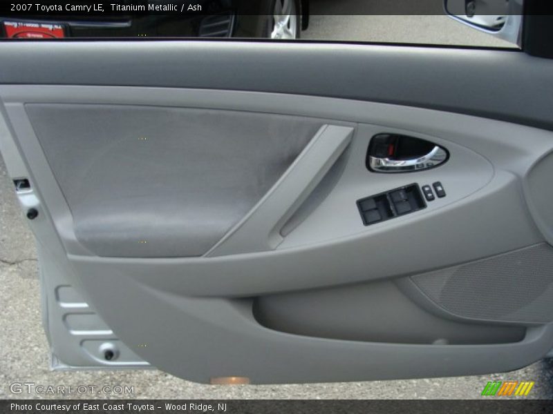 Titanium Metallic / Ash 2007 Toyota Camry LE