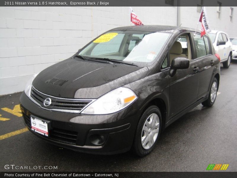 Espresso Black / Beige 2011 Nissan Versa 1.8 S Hatchback