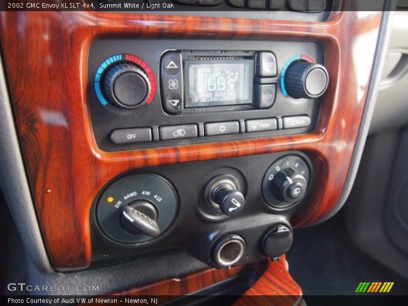 Summit White / Light Oak 2002 GMC Envoy XL SLT 4x4