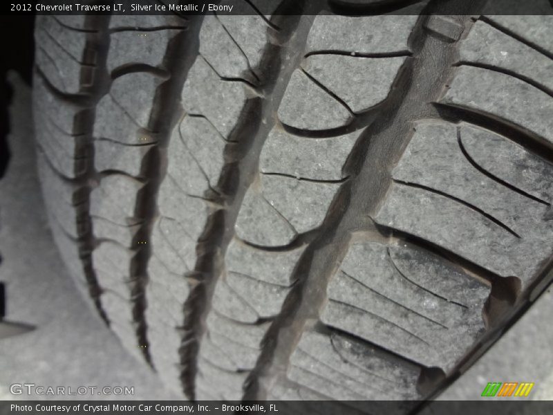 Silver Ice Metallic / Ebony 2012 Chevrolet Traverse LT