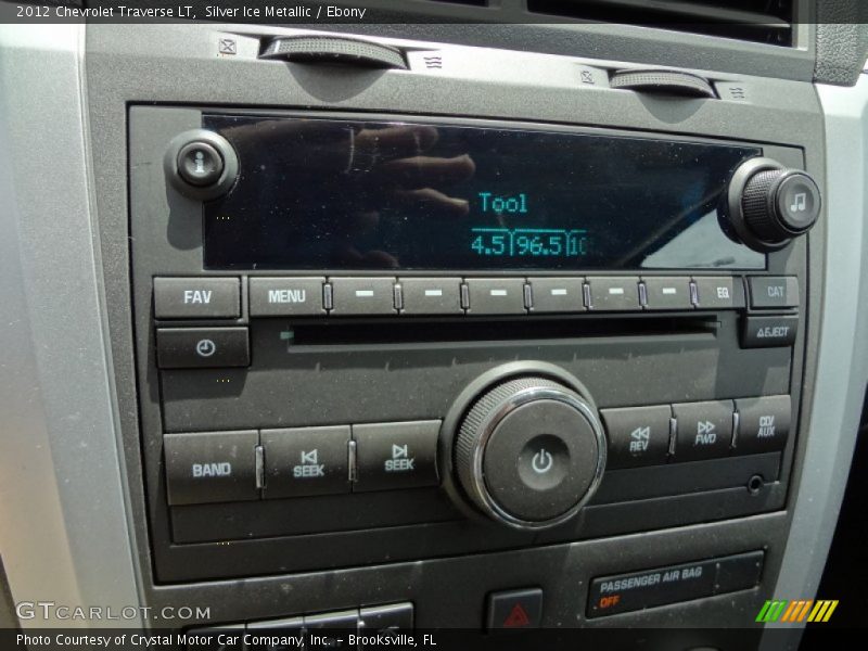 Silver Ice Metallic / Ebony 2012 Chevrolet Traverse LT