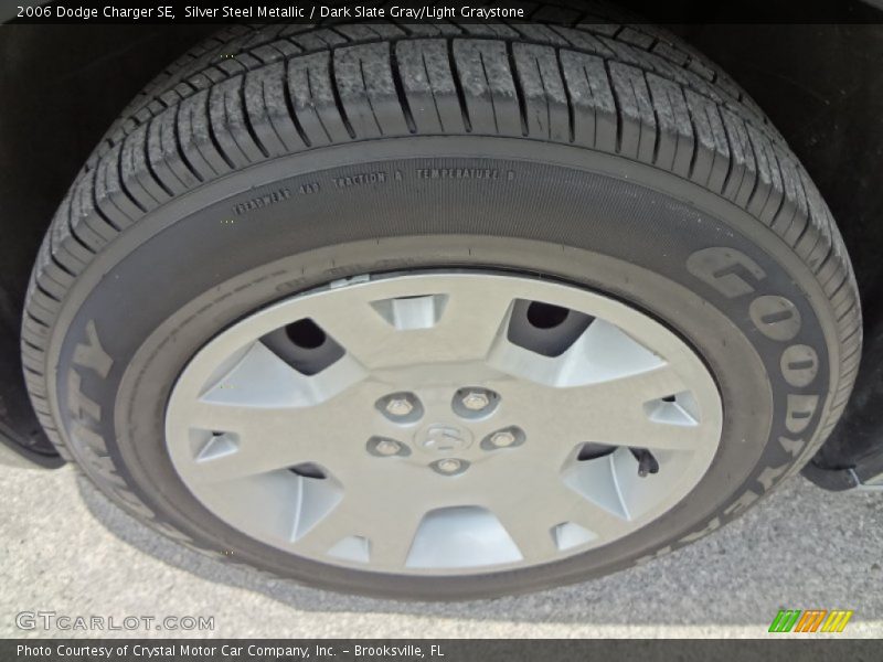 Silver Steel Metallic / Dark Slate Gray/Light Graystone 2006 Dodge Charger SE