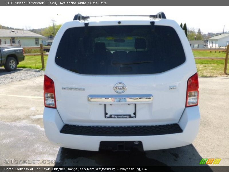 Avalanche White / Cafe Latte 2010 Nissan Pathfinder SE 4x4