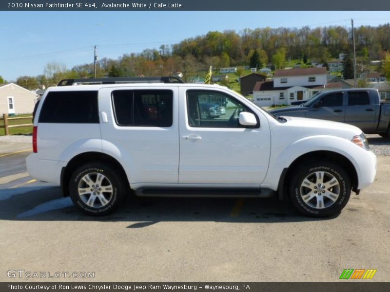 Avalanche White / Cafe Latte 2010 Nissan Pathfinder SE 4x4