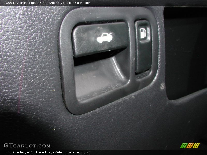 Smoke Metallic / Cafe Latte 2006 Nissan Maxima 3.5 SE