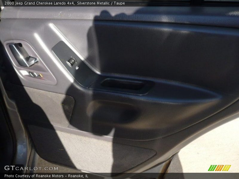 Silverstone Metallic / Taupe 2000 Jeep Grand Cherokee Laredo 4x4