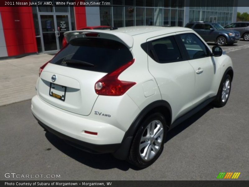White Pearl / Black/Silver Trim 2011 Nissan Juke SV AWD