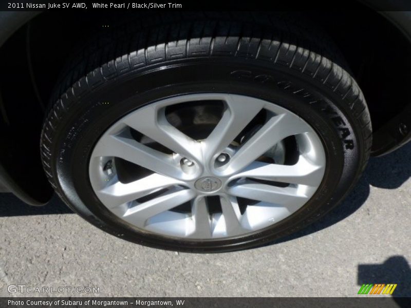 White Pearl / Black/Silver Trim 2011 Nissan Juke SV AWD