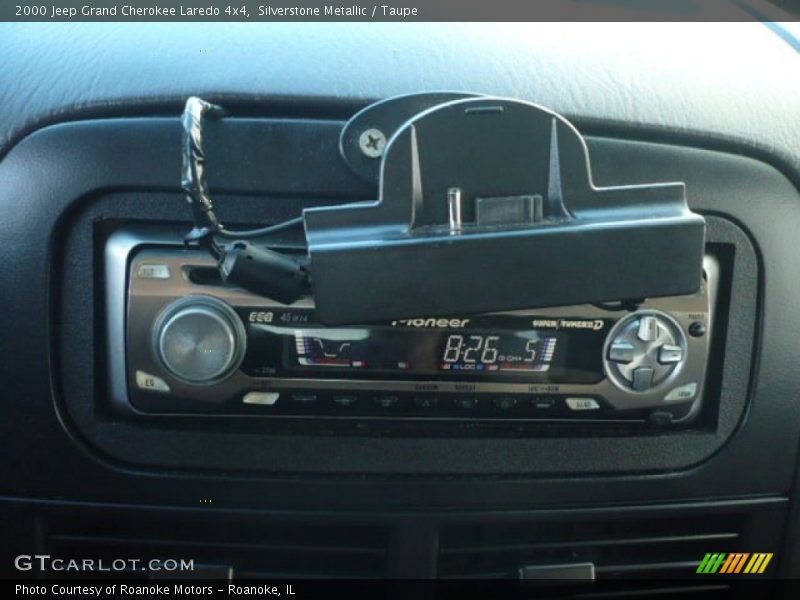 Silverstone Metallic / Taupe 2000 Jeep Grand Cherokee Laredo 4x4