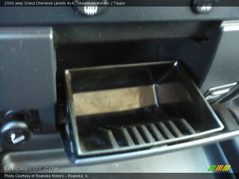 Silverstone Metallic / Taupe 2000 Jeep Grand Cherokee Laredo 4x4