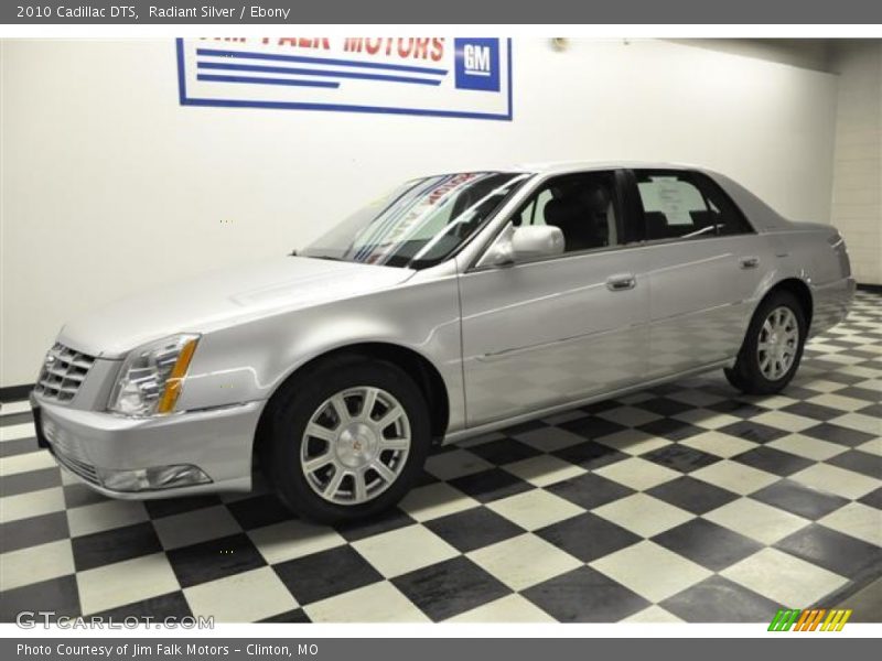 Radiant Silver / Ebony 2010 Cadillac DTS