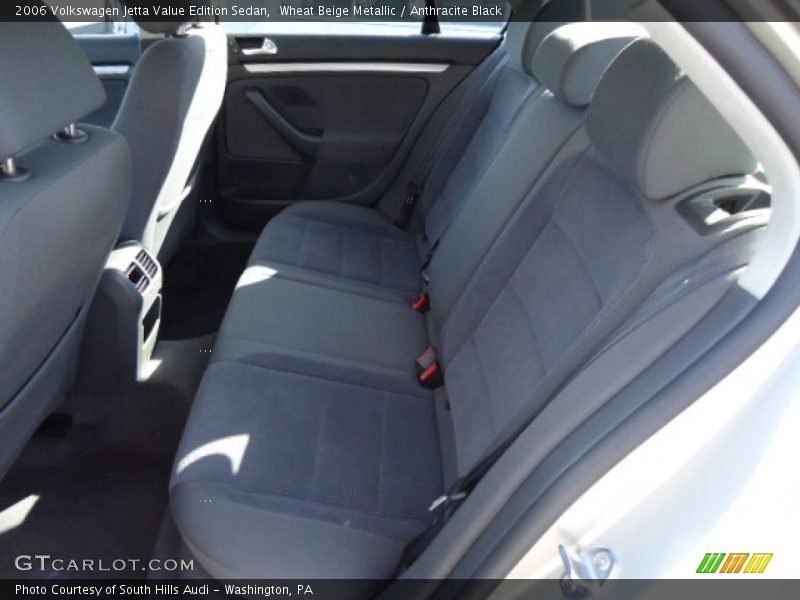 Wheat Beige Metallic / Anthracite Black 2006 Volkswagen Jetta Value Edition Sedan