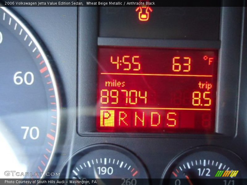 Wheat Beige Metallic / Anthracite Black 2006 Volkswagen Jetta Value Edition Sedan