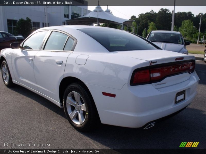 Bright White / Black 2011 Dodge Charger SE
