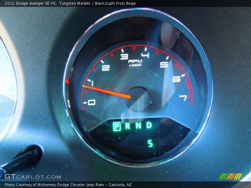 Tungsten Metallic / Black/Light Frost Beige 2012 Dodge Avenger SE V6