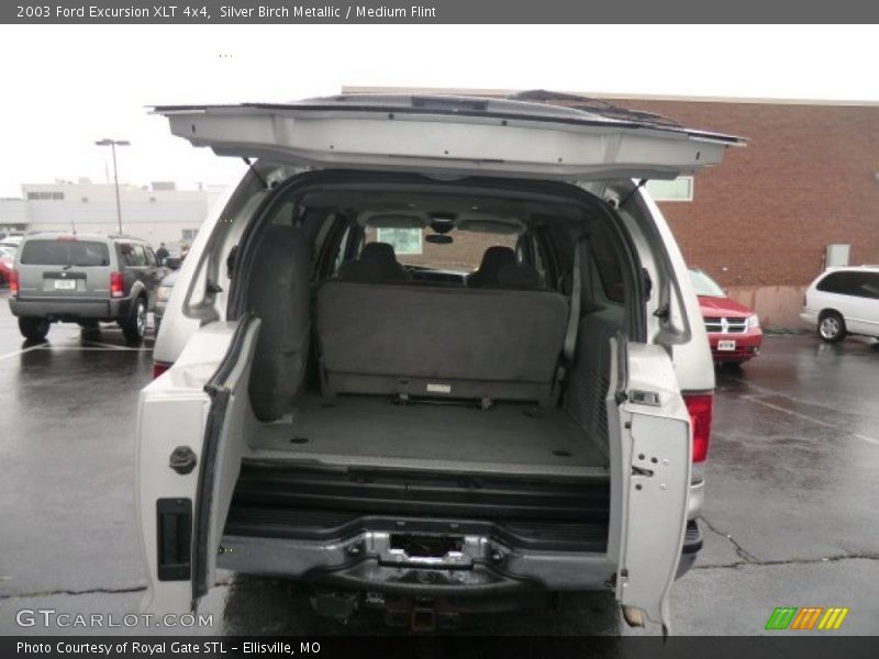  2003 Excursion XLT 4x4 Trunk