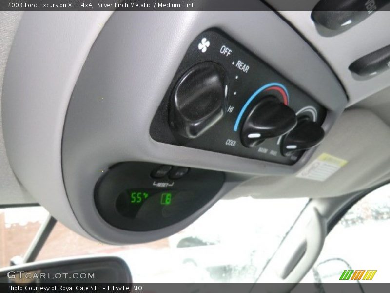 Controls of 2003 Excursion XLT 4x4