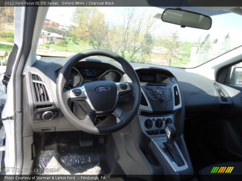 Oxford White / Charcoal Black 2012 Ford Focus SE SFE Sedan