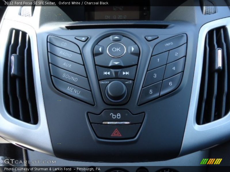 Oxford White / Charcoal Black 2012 Ford Focus SE SFE Sedan