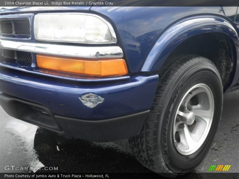 Indigo Blue Metallic / Graphite Gray 2004 Chevrolet Blazer LS