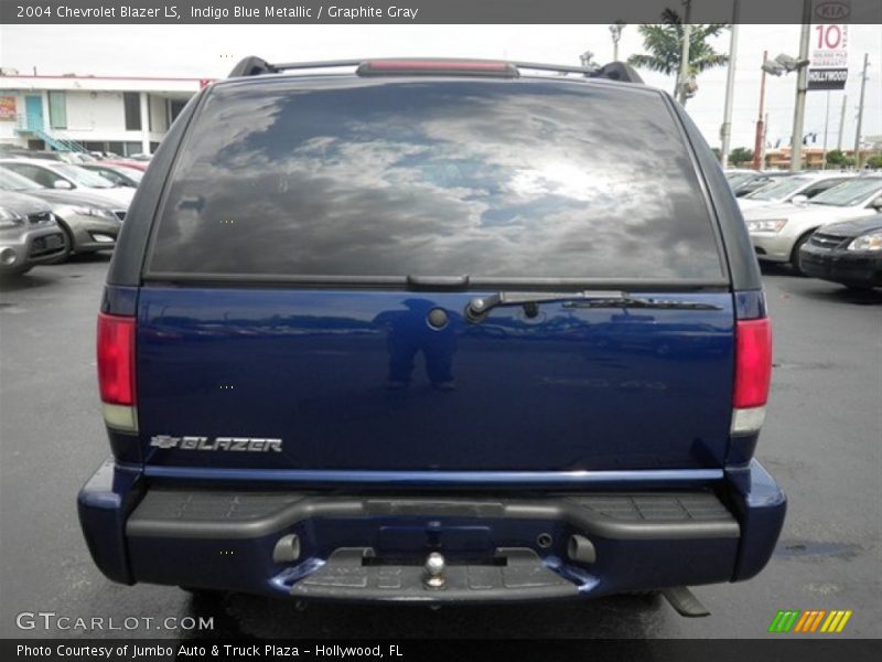 Indigo Blue Metallic / Graphite Gray 2004 Chevrolet Blazer LS