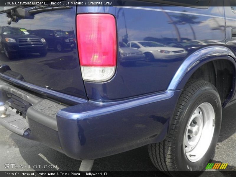 Indigo Blue Metallic / Graphite Gray 2004 Chevrolet Blazer LS