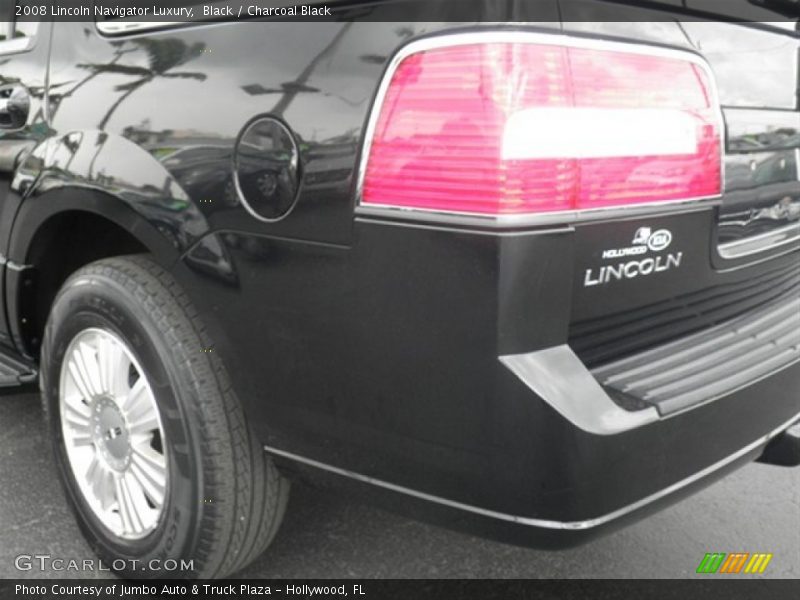 Black / Charcoal Black 2008 Lincoln Navigator Luxury