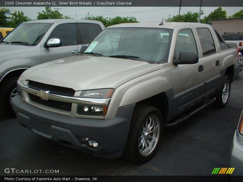 Silver Birch Metallic / Gray/Dark Charcoal 2005 Chevrolet Avalanche LS