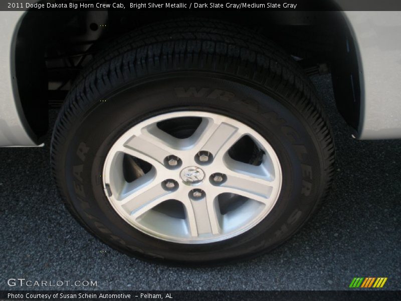 Bright Silver Metallic / Dark Slate Gray/Medium Slate Gray 2011 Dodge Dakota Big Horn Crew Cab