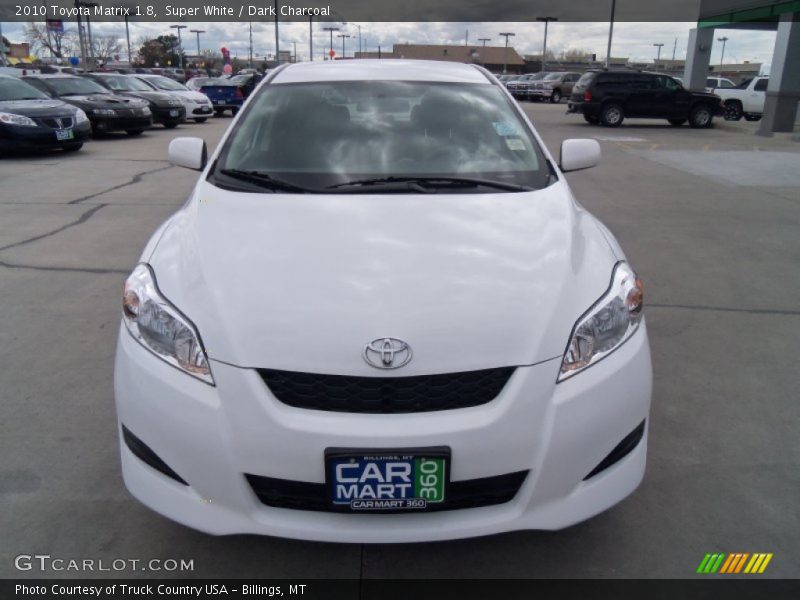 Super White / Dark Charcoal 2010 Toyota Matrix 1.8