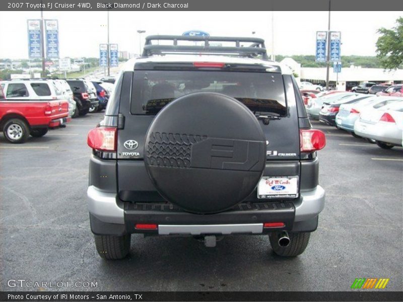 Black Diamond / Dark Charcoal 2007 Toyota FJ Cruiser 4WD