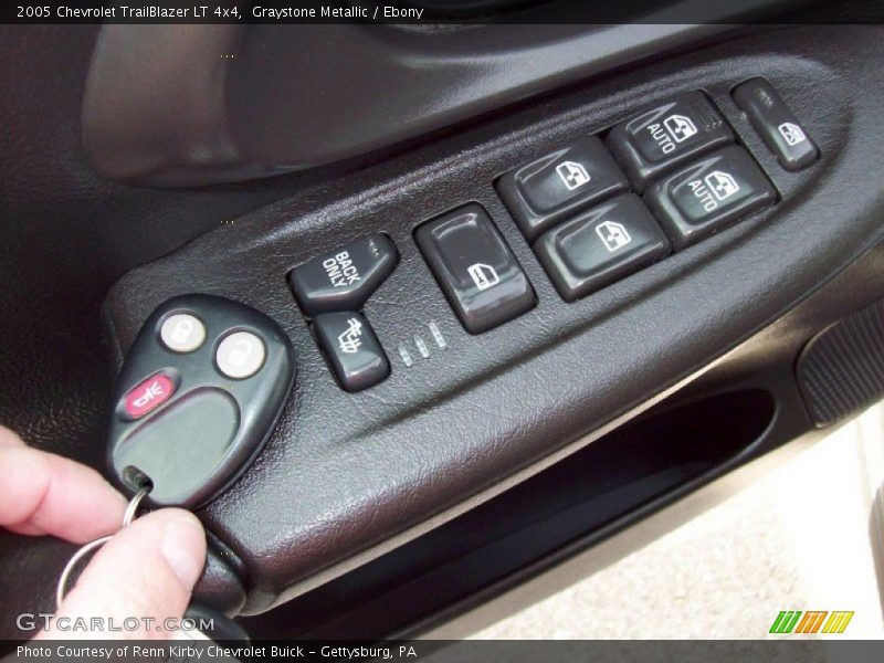 Graystone Metallic / Ebony 2005 Chevrolet TrailBlazer LT 4x4