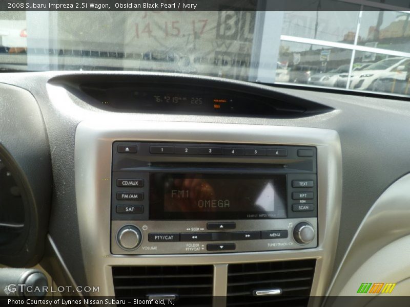 Obsidian Black Pearl / Ivory 2008 Subaru Impreza 2.5i Wagon