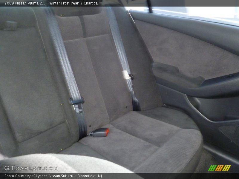 Winter Frost Pearl / Charcoal 2009 Nissan Altima 2.5
