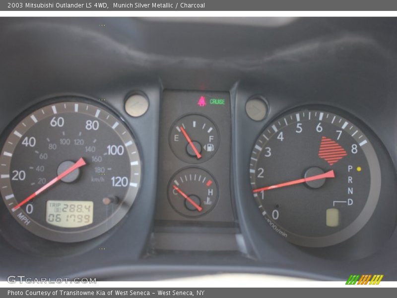 Munich Silver Metallic / Charcoal 2003 Mitsubishi Outlander LS 4WD