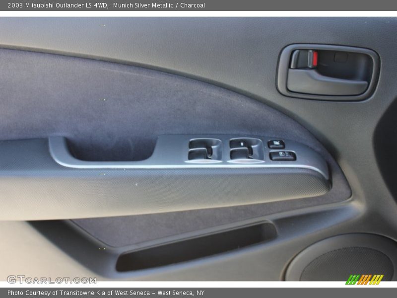 Munich Silver Metallic / Charcoal 2003 Mitsubishi Outlander LS 4WD