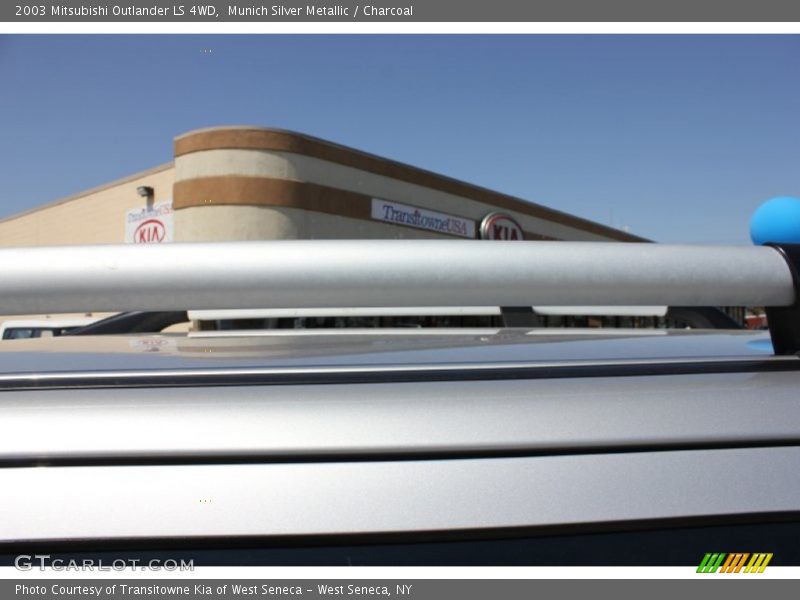 Munich Silver Metallic / Charcoal 2003 Mitsubishi Outlander LS 4WD