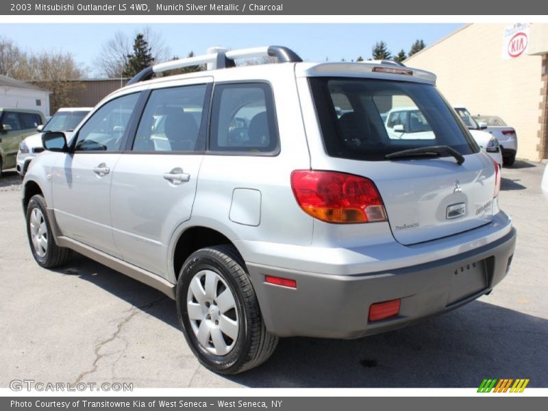 Munich Silver Metallic / Charcoal 2003 Mitsubishi Outlander LS 4WD