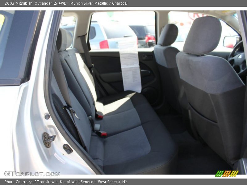 Munich Silver Metallic / Charcoal 2003 Mitsubishi Outlander LS 4WD
