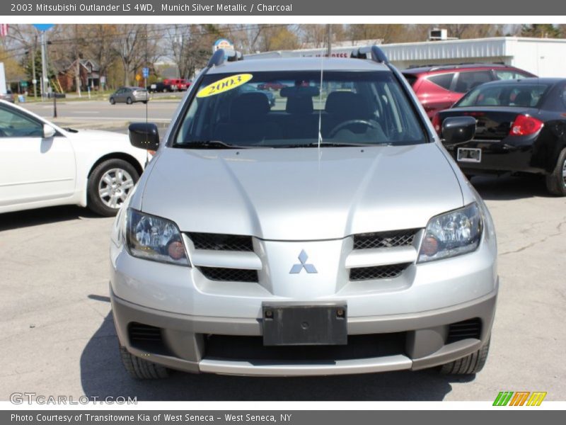 Munich Silver Metallic / Charcoal 2003 Mitsubishi Outlander LS 4WD